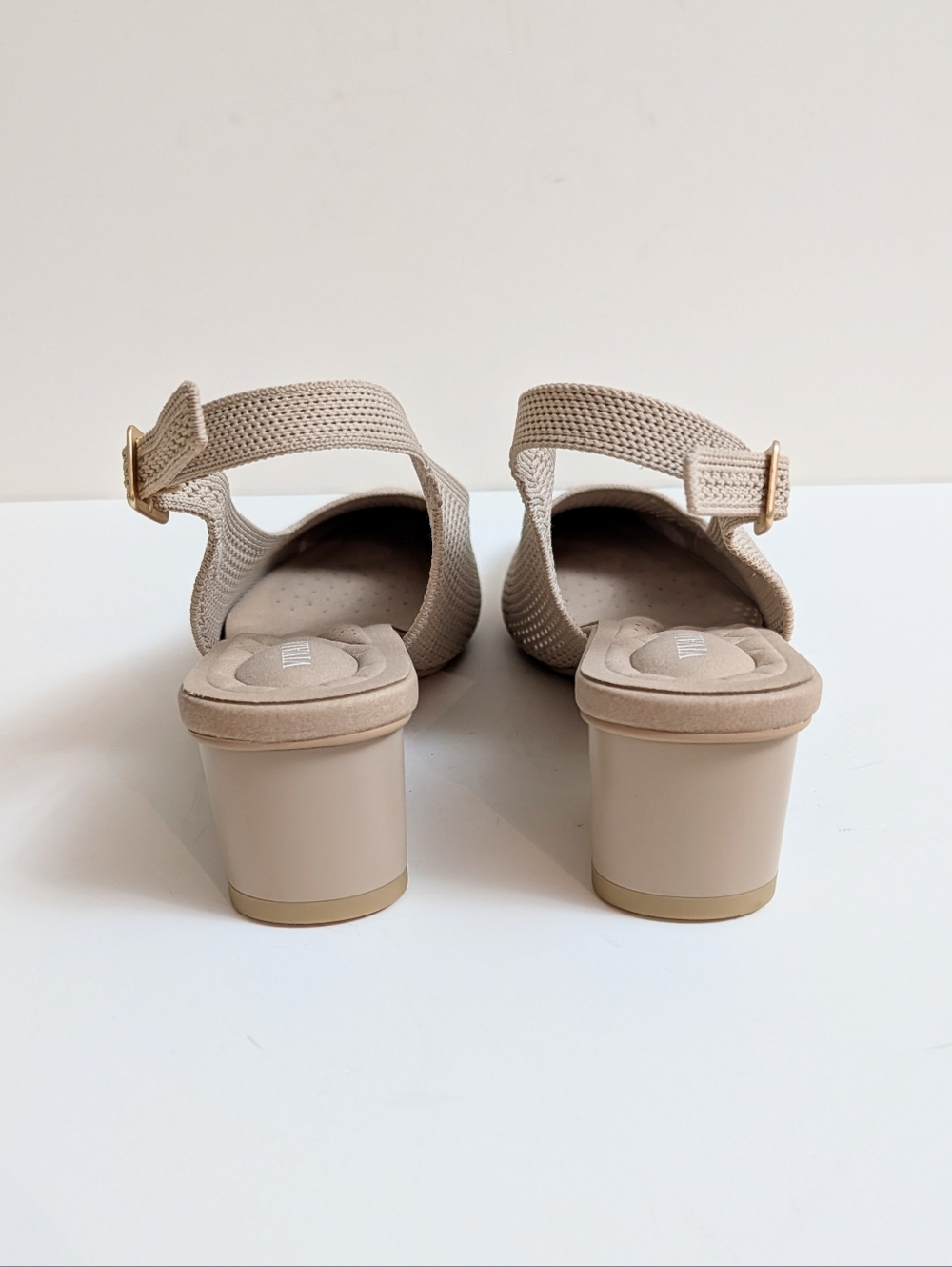 Vivaia Leah Pointed Toe Slingback Heels - Picture 4 of 5